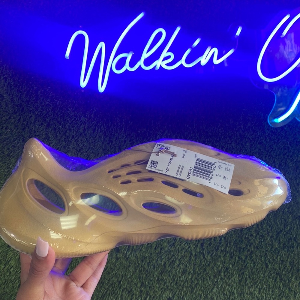 Yeezy foam runners